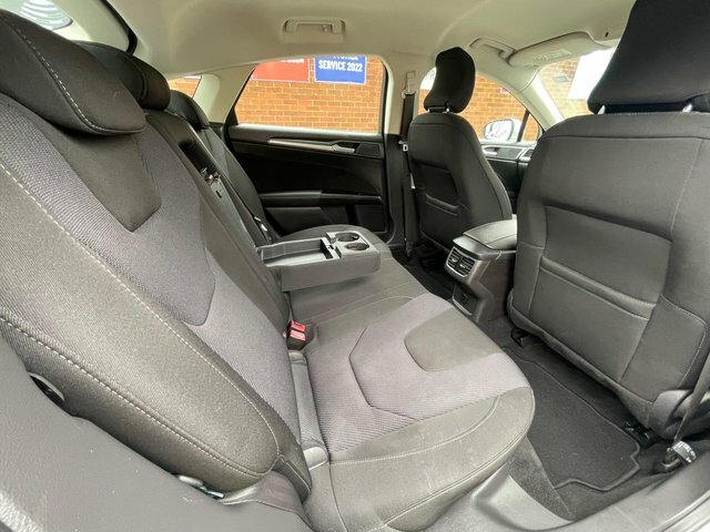 Ford Mondeo 2.0L Titanium Tdci 148 Bhp Blue #24