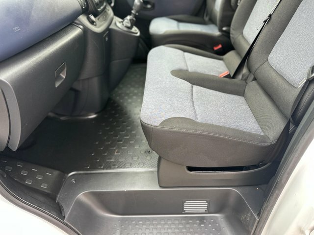 Vauxhall Vivaro 2900 1.6Cdti Biturbo 125Ps Ecotec H1 Doublecab White #29