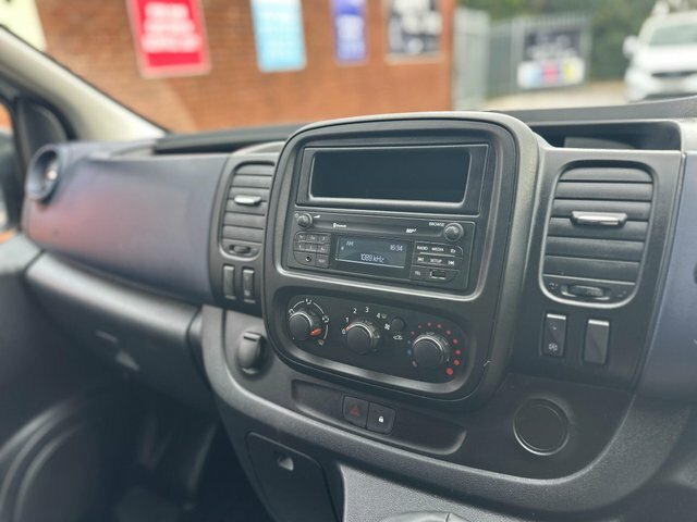 Vauxhall Vivaro 2900 1.6Cdti Biturbo 125Ps Ecotec H1 Doublecab White #11