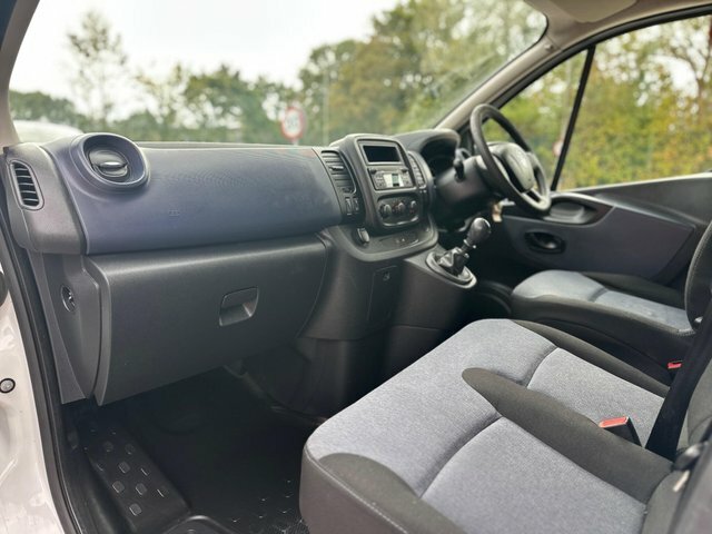 Vauxhall Vivaro 2900 1.6Cdti Biturbo 125Ps Ecotec H1 Doublecab White #9