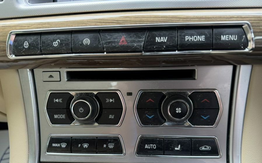 Jaguar XF 2.2 D Premium Red #31