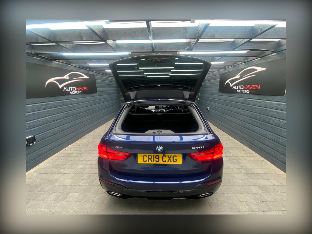 BMW 5 Series 520D M Sport Grey #44
