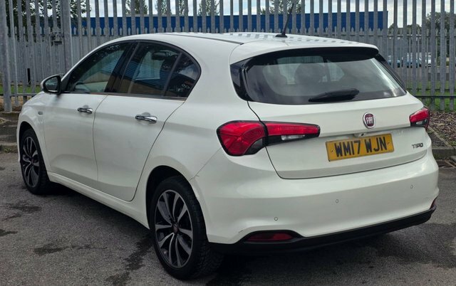 Fiat Tipo 1.4 Mpi Lounge Hatchback Euro 6 White #4