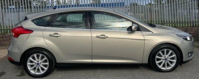 Ford Focus 1.5 Tdci Titanium Hatchback Euro ML66XZB Silver #3