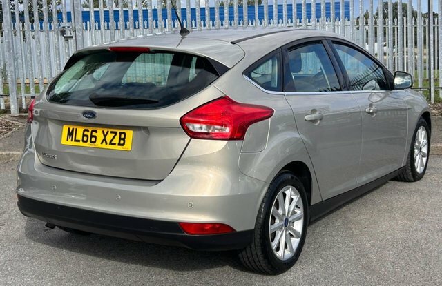 Ford Focus 1.5 Tdci Titanium Hatchback Euro ML66XZB Silver #6