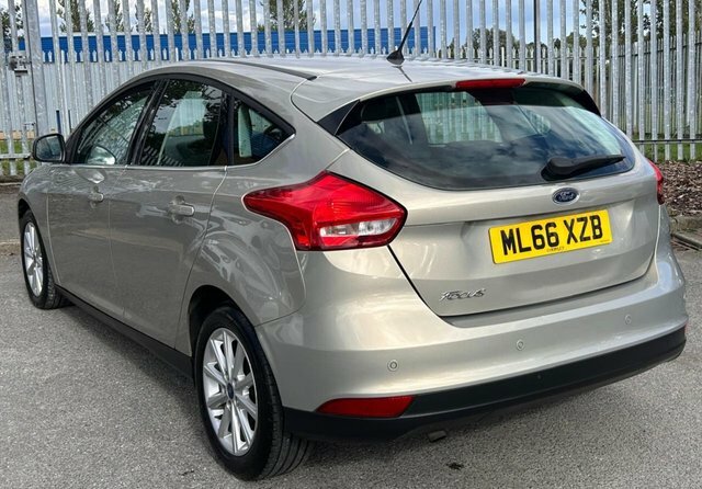 Ford Focus 1.5 Tdci Titanium Hatchback Euro ML66XZB Silver #5