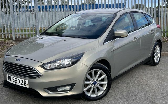 Ford Focus 1.5 Tdci Titanium Hatchback Euro ML66XZB Silver #2