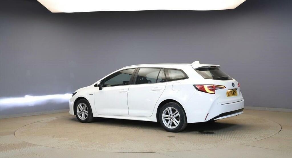 Toyota Corolla Icon Tech White #6