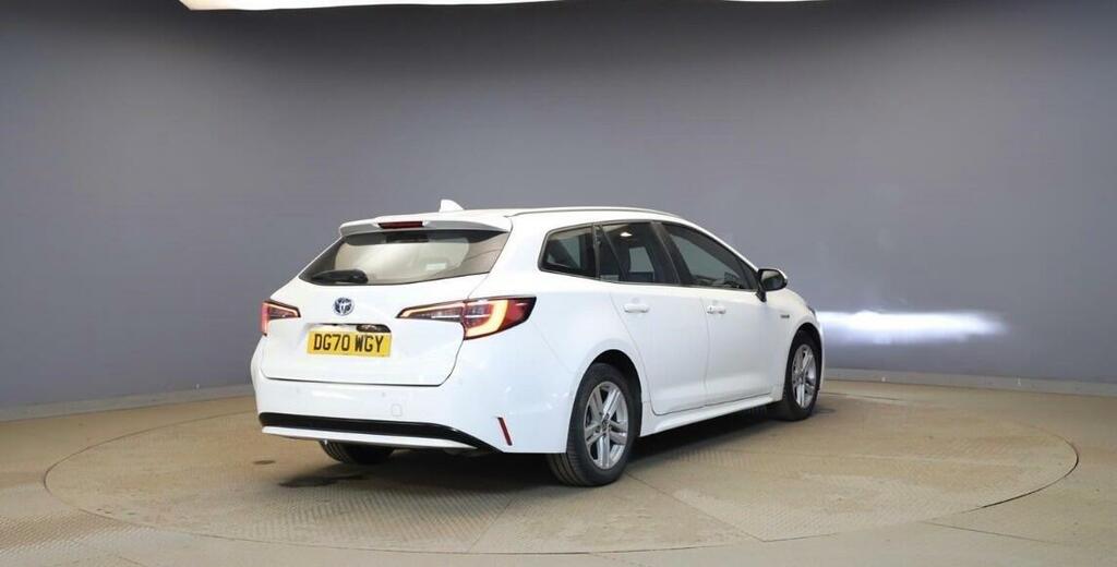 Toyota Corolla Icon Tech White #5