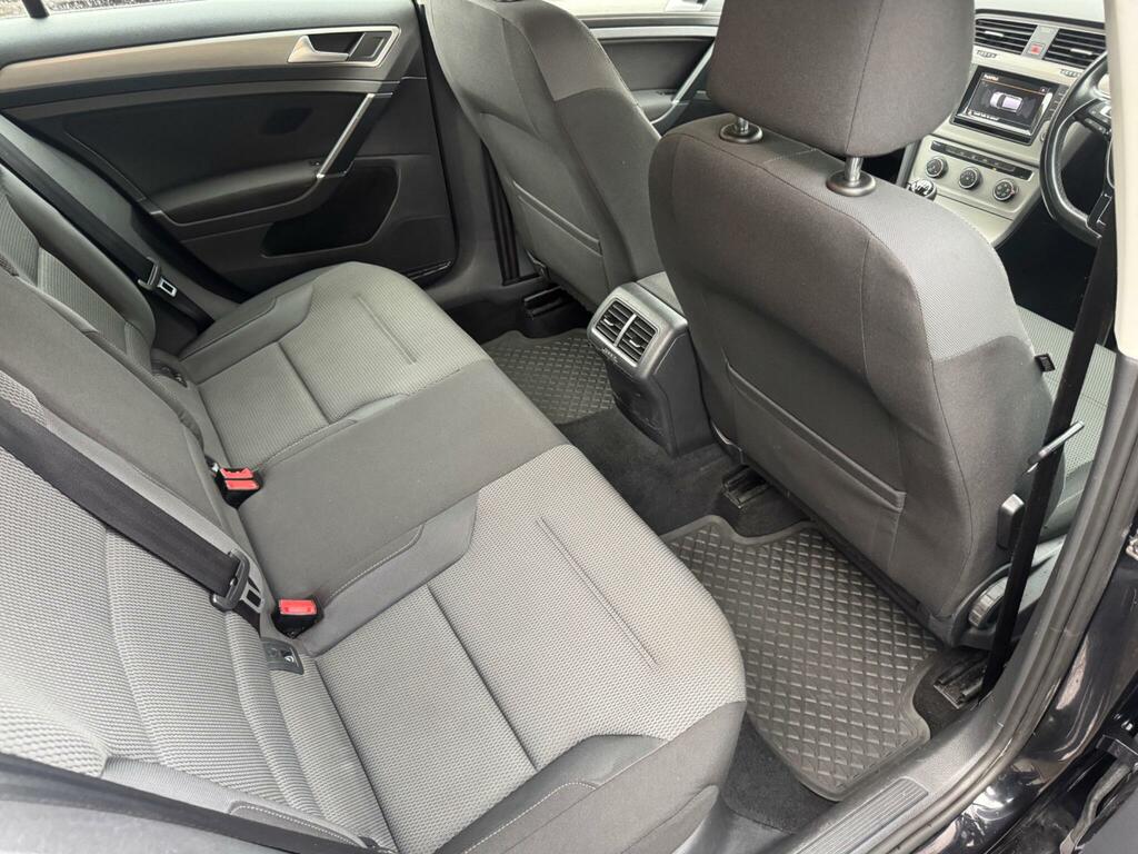 Volkswagen Golf Match Black #4