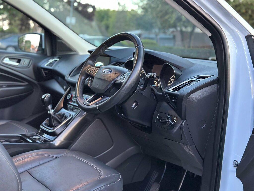 Ford Kuga St-line X Tdci Black #26