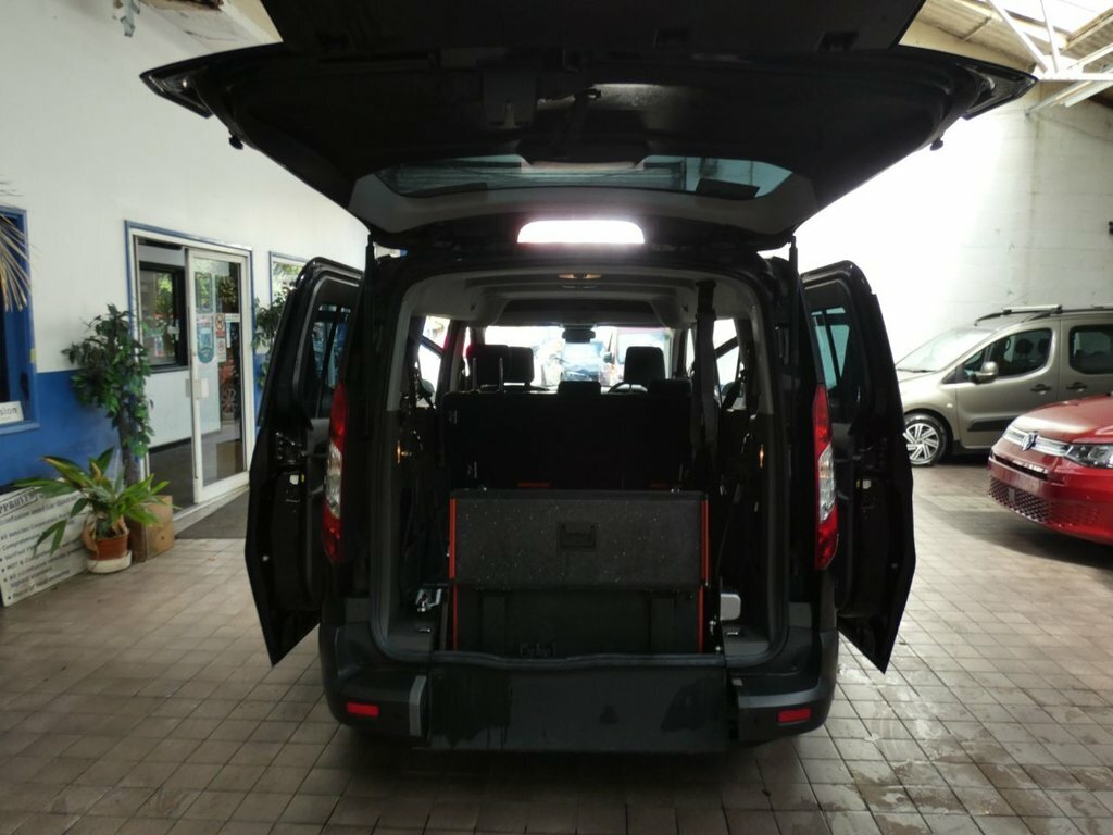 Ford Grand Tourneo Connect 1.5 Ecoblue 120 Titanium Powershift Grey #24