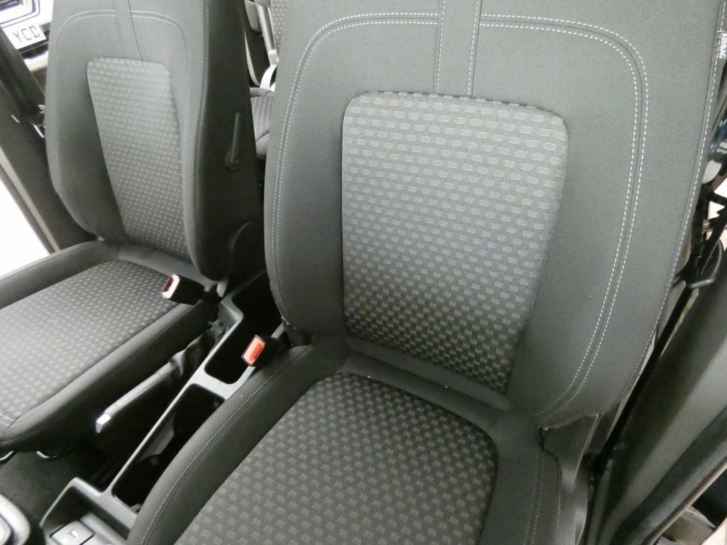 Ford Grand Tourneo Connect 1.5 Ecoblue 120 Titanium Powershift Grey #22