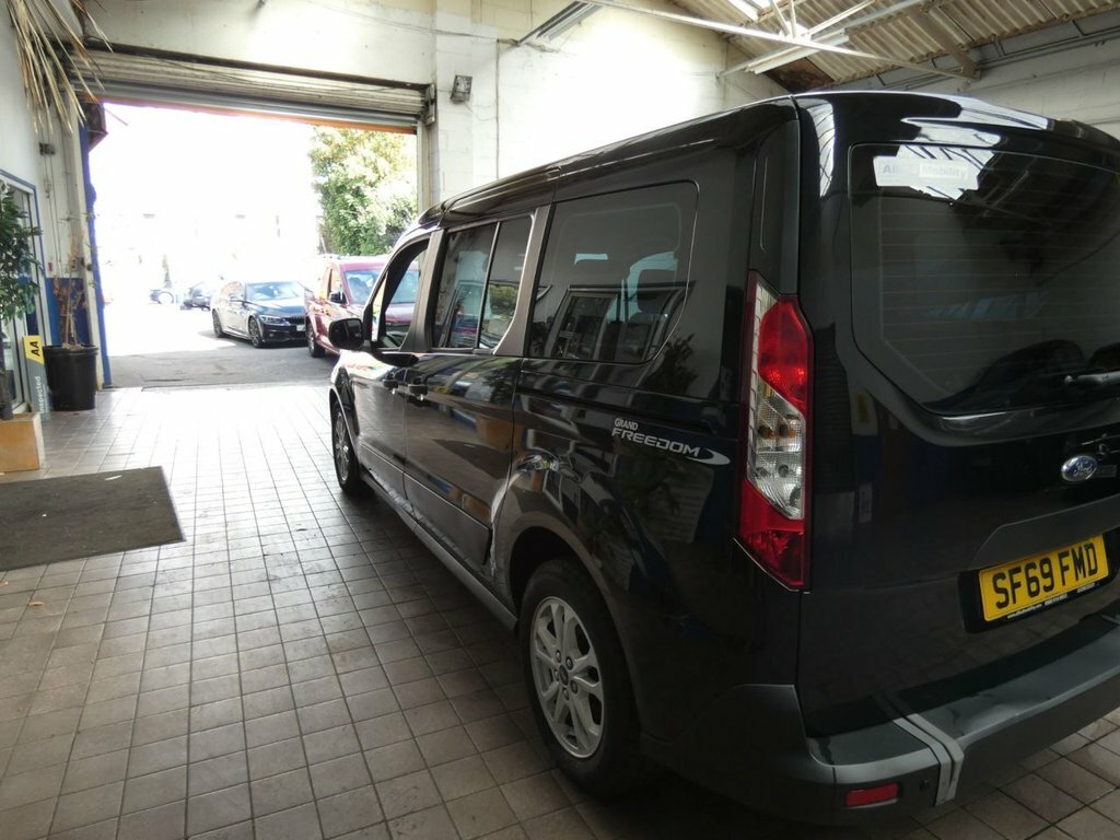 Ford Grand Tourneo Connect 1.5 Ecoblue 120 Titanium Powershift Grey #7
