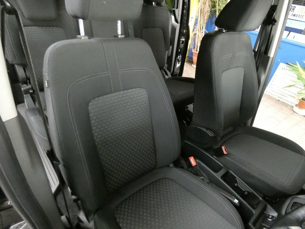 Ford Grand Tourneo Connect 1.5 Ecoblue 120 Titanium Powershift Grey #33