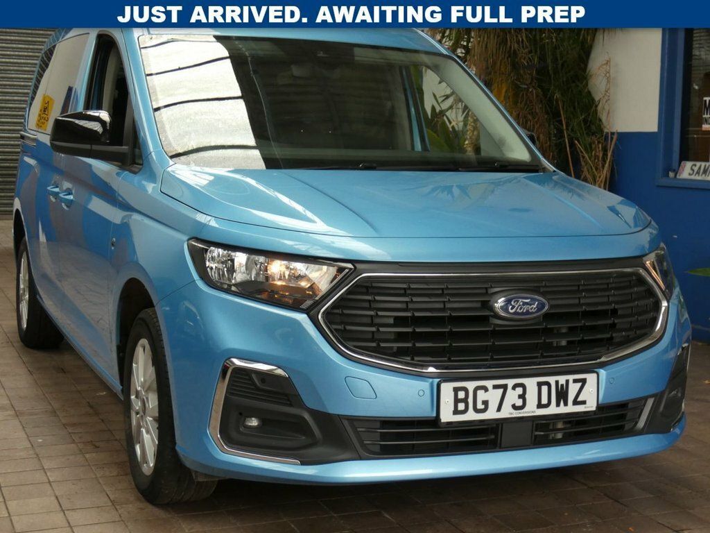 Ford Grand Tourneo Connect 1.5L Titanium Blue