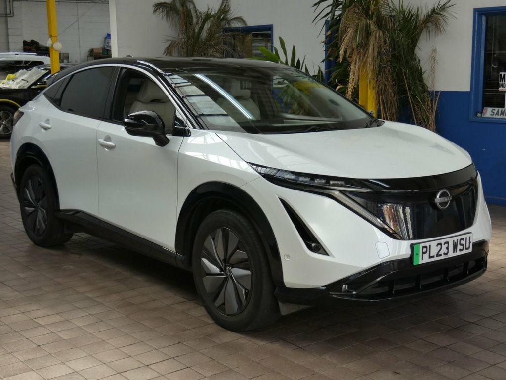 Nissan Ariya Suv White #3