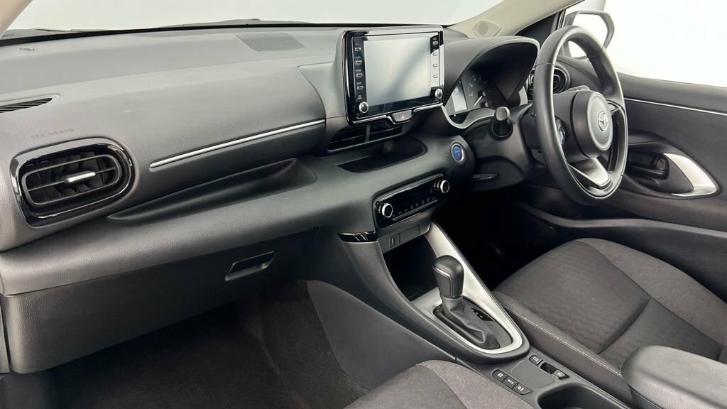 Mazda 2 1.5L Agile White #4