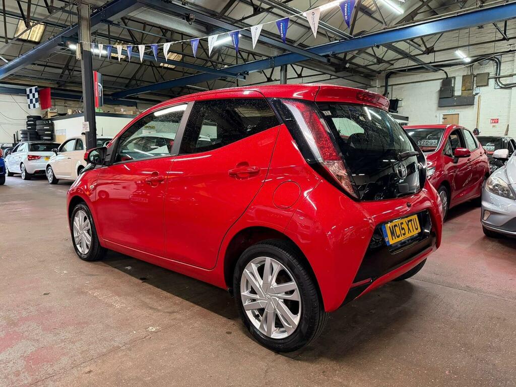 Toyota Aygo 1.0 Vvt-i X-pression X-wave Euro 5 Euro 5 Red #3