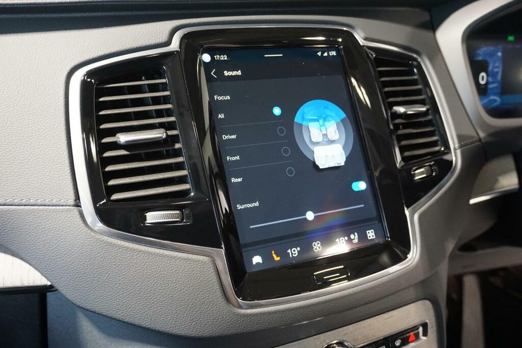 Volvo XC90 Plus Blue #61