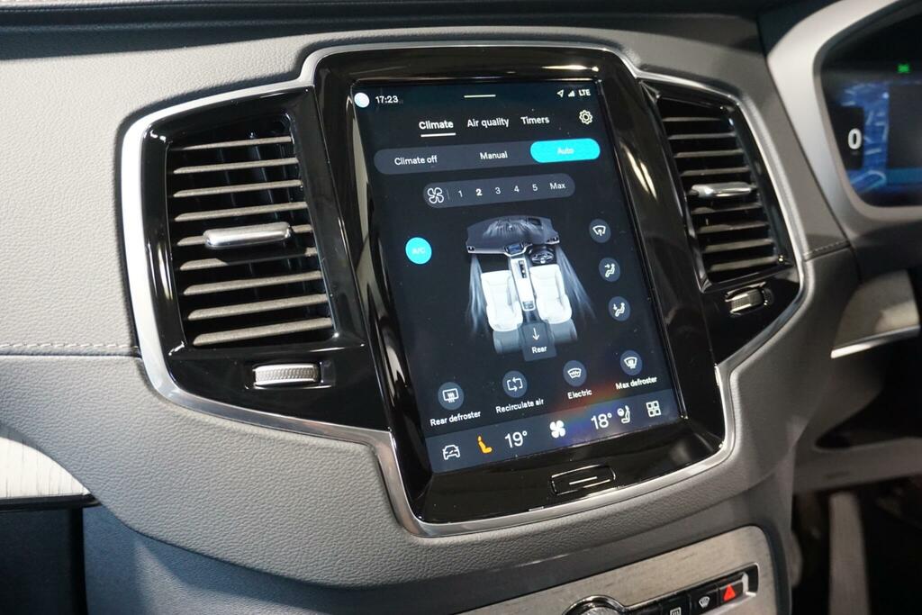 Volvo XC90 Plus Blue #63