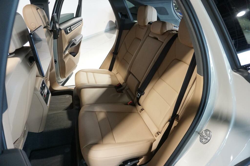 Porsche Cayenne Platinum Edition Tiptronic S Black #11
