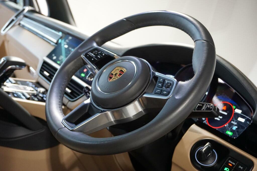 Porsche Cayenne Platinum Edition Tiptronic S Black #54