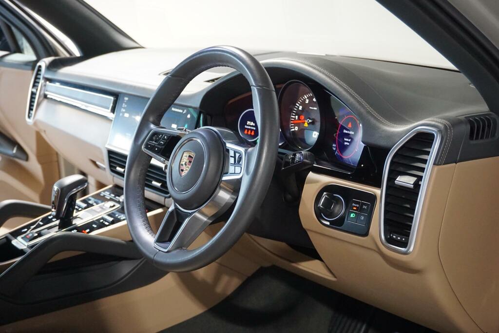Porsche Cayenne Platinum Edition Tiptronic S Black #10