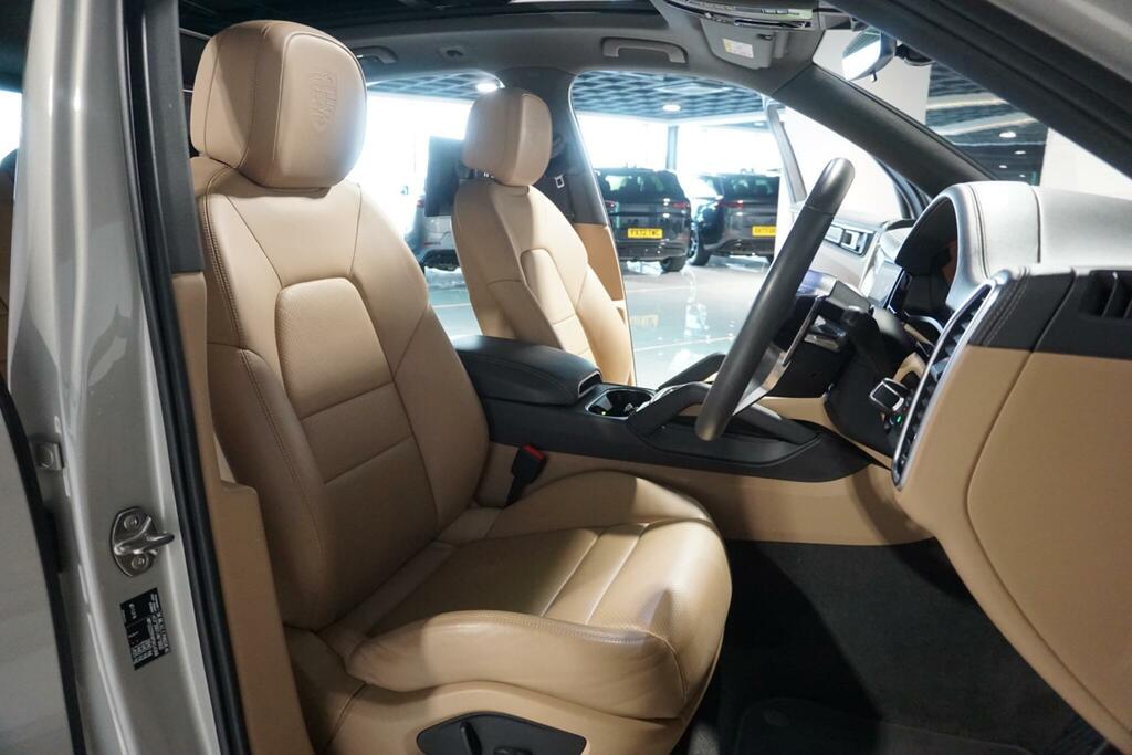 Porsche Cayenne Platinum Edition Tiptronic S Black #9