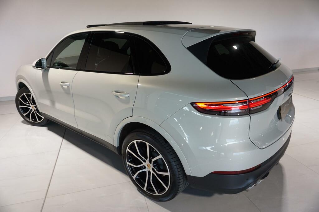 Porsche Cayenne Platinum Edition Tiptronic S Black #33