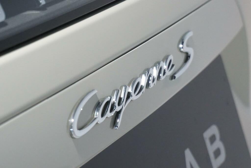 Porsche Cayenne Platinum Edition Tiptronic S Black #77