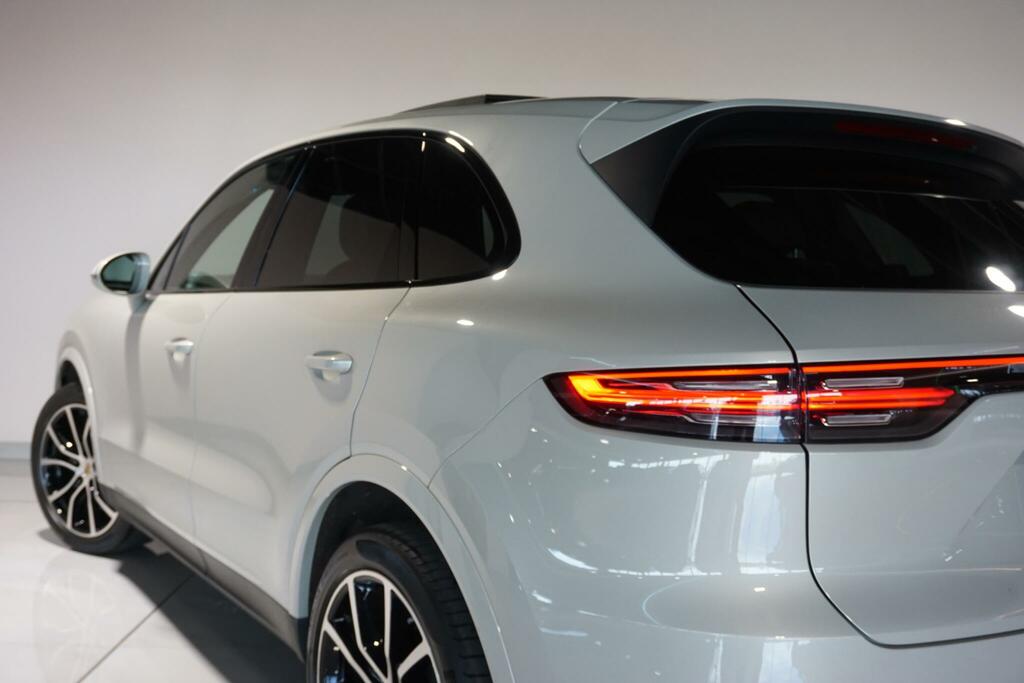Porsche Cayenne Platinum Edition Tiptronic S Black #47