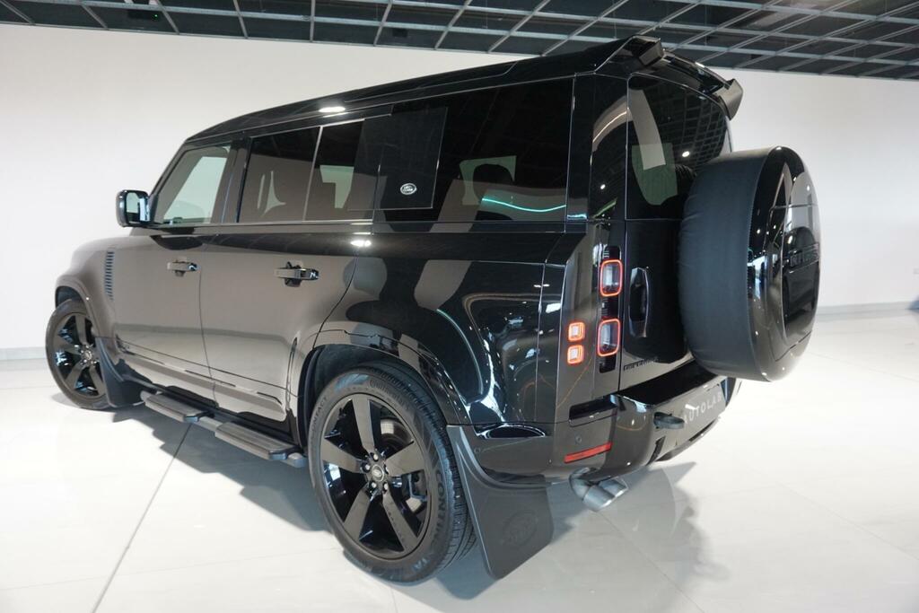 Land Rover Defender 110 X-dynamic S Grey #26