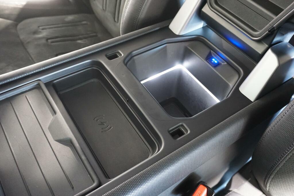 Land Rover Defender 110 X-dynamic S Grey #19