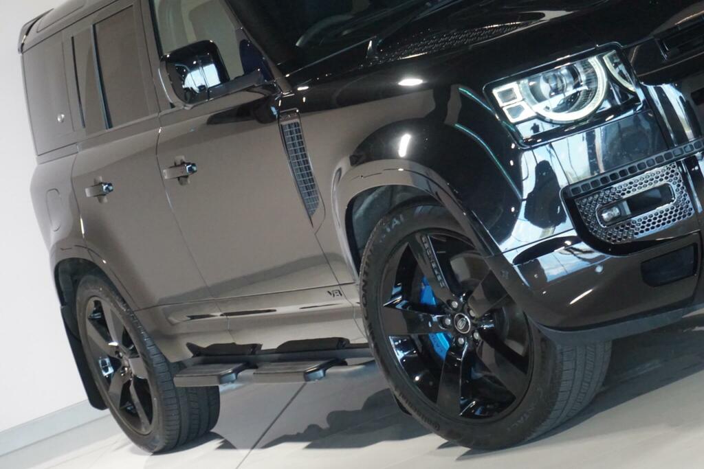 Land Rover Defender 110 X-dynamic S Grey #42