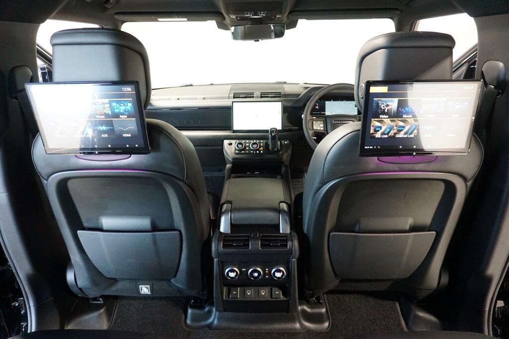 Land Rover Defender 110 X-dynamic S Grey #7