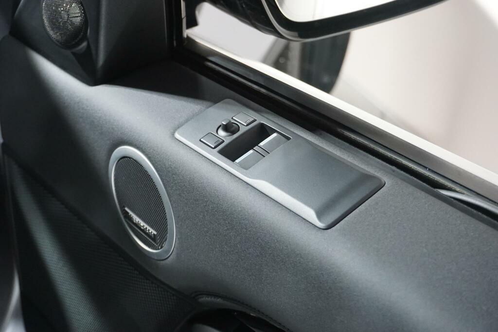 Land Rover Discovery 3 .0 R-dynamic Hse Mhev  #59