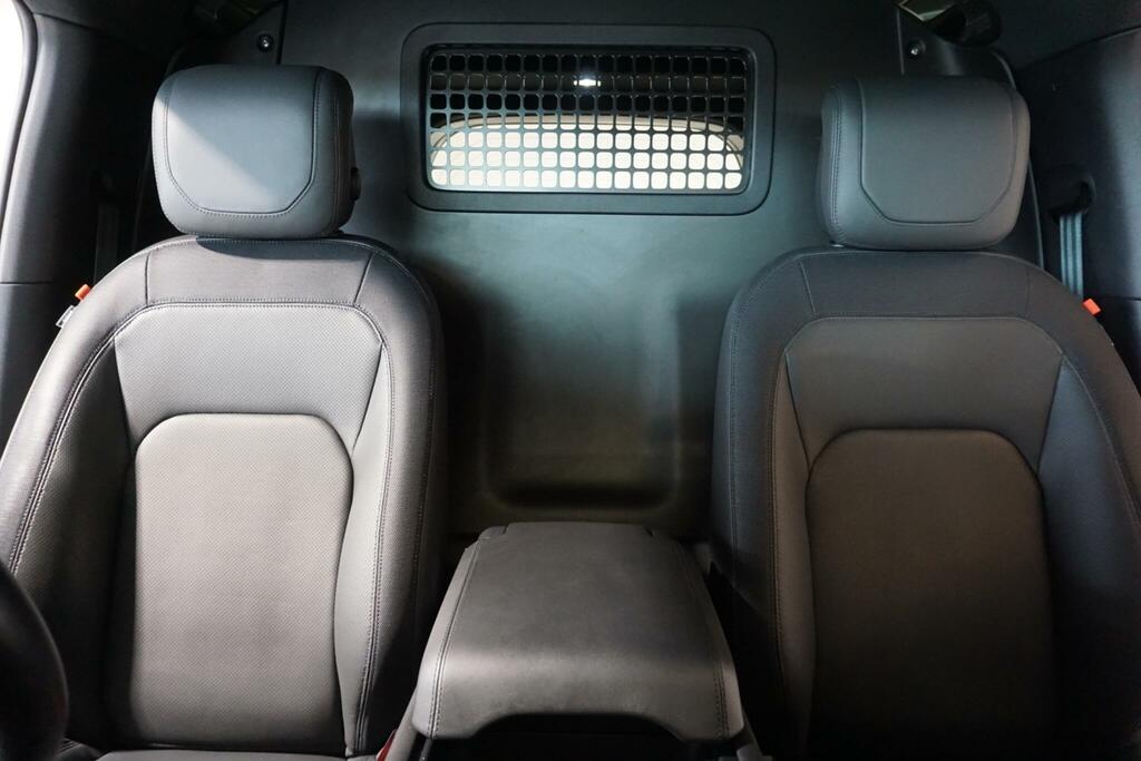 Land Rover Defender 90 3.0 D300 Mhev Grey #6