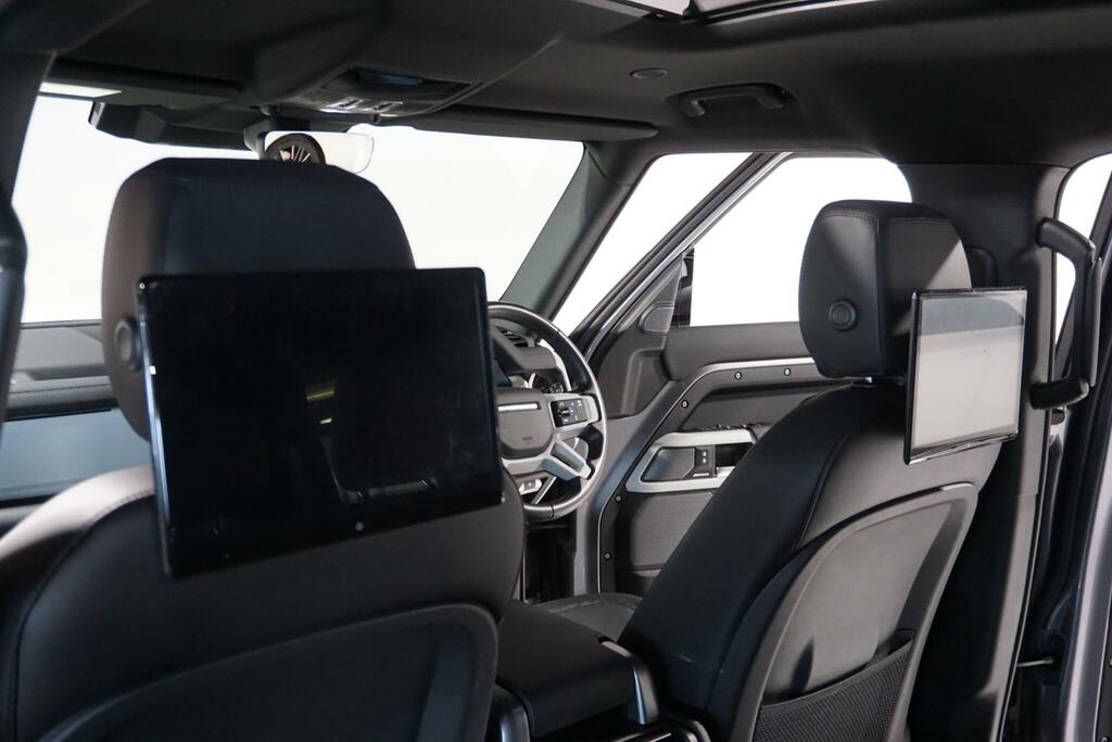 Land Rover Defender 110 X-dynamic Hse Black #13