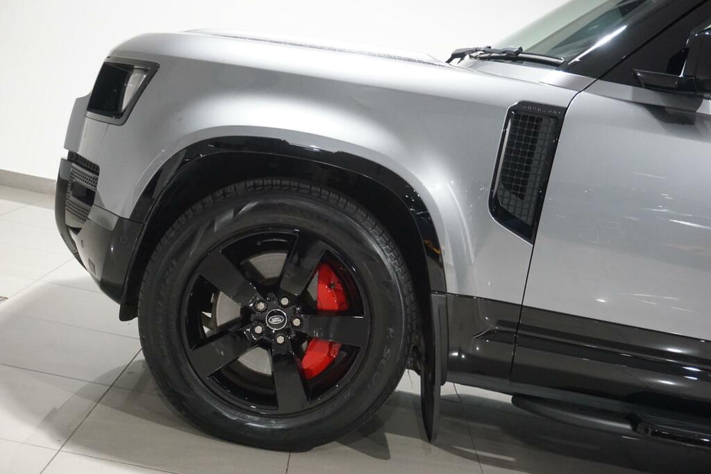 Land Rover Defender 110 X-dynamic Hse Black #45