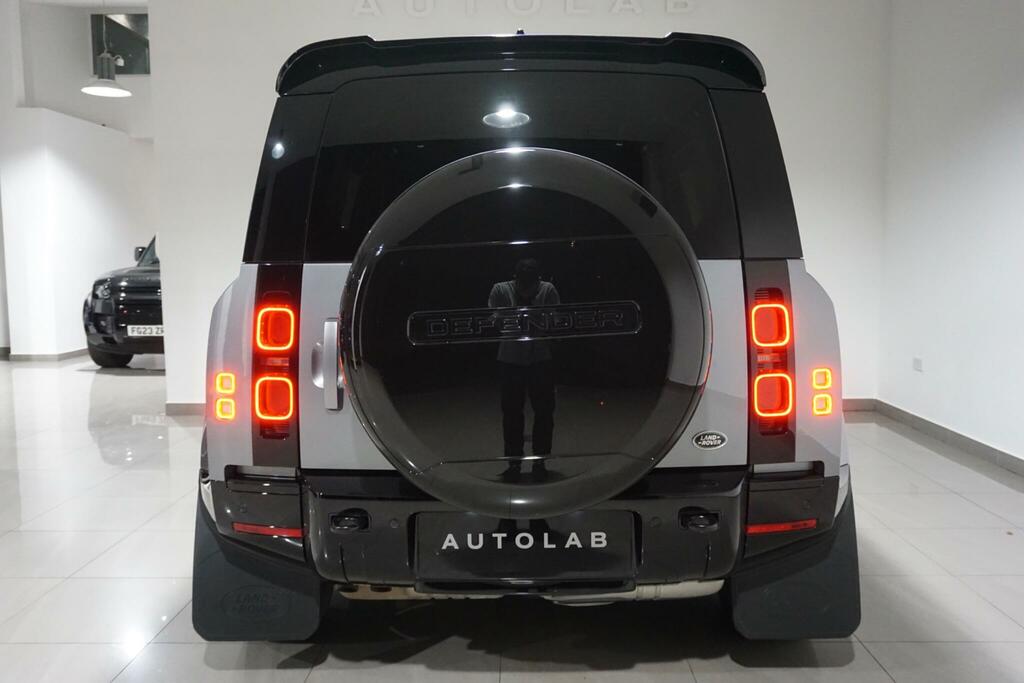 Land Rover Defender 110 X-dynamic Hse Black #24