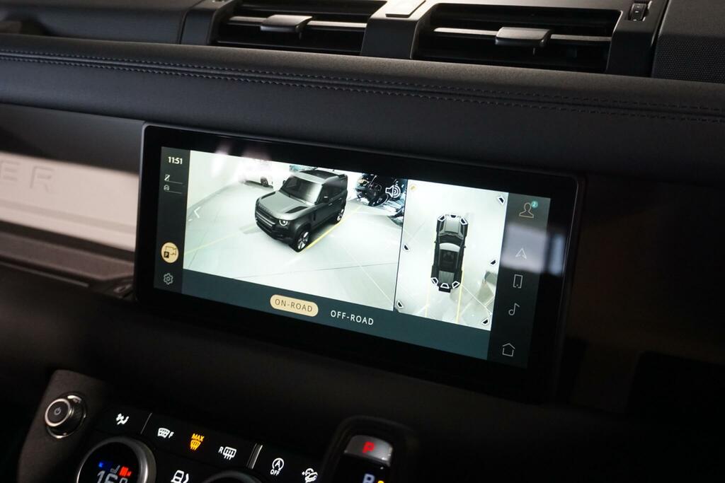 Land Rover Defender 110 X-dynamic Hse Black #15