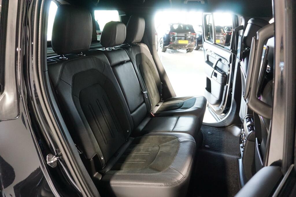 Land Rover Defender 110 First Edition Green #55