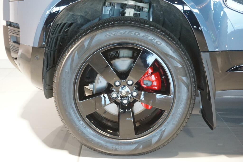 Land Rover Defender 90 X-dynamic Hse Black #65