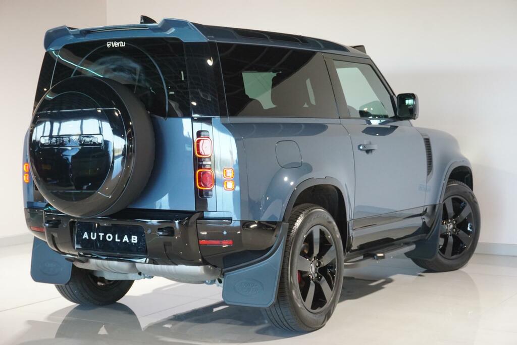 Land Rover Defender 90 X-dynamic Hse Black #17