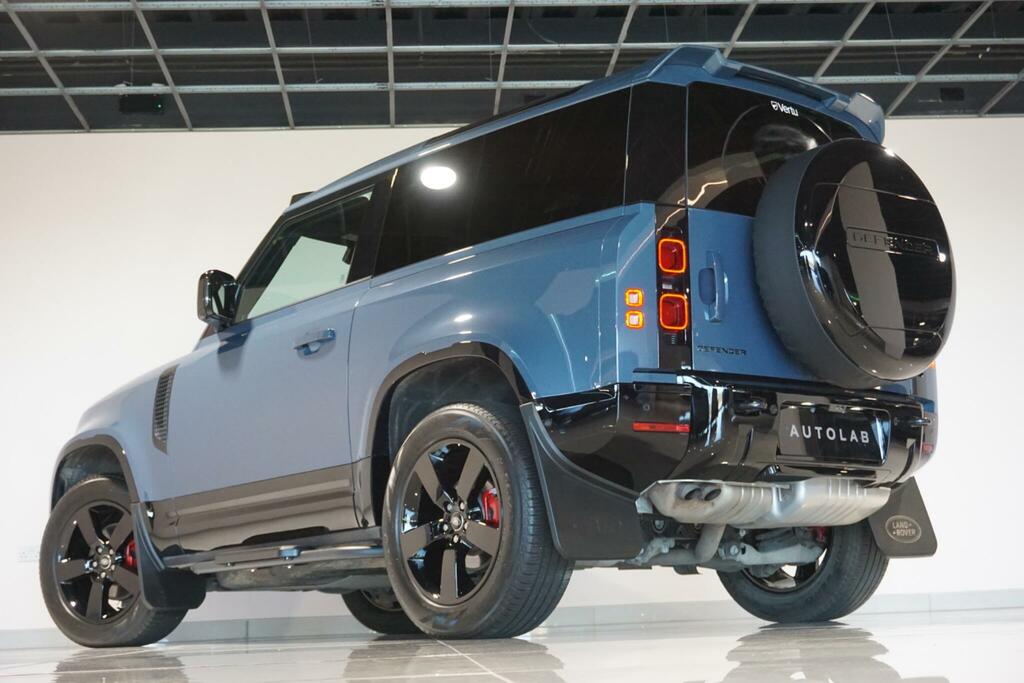 Land Rover Defender 90 X-dynamic Hse Black #30