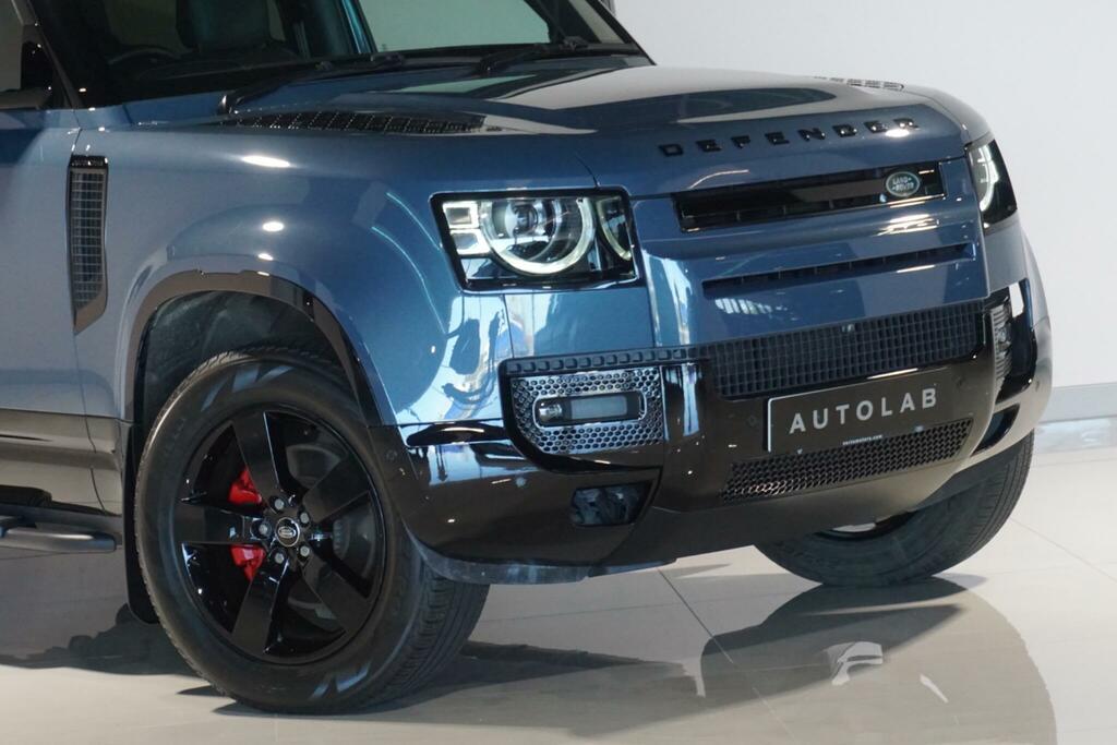 Land Rover Defender 90 X-dynamic Hse Black #35