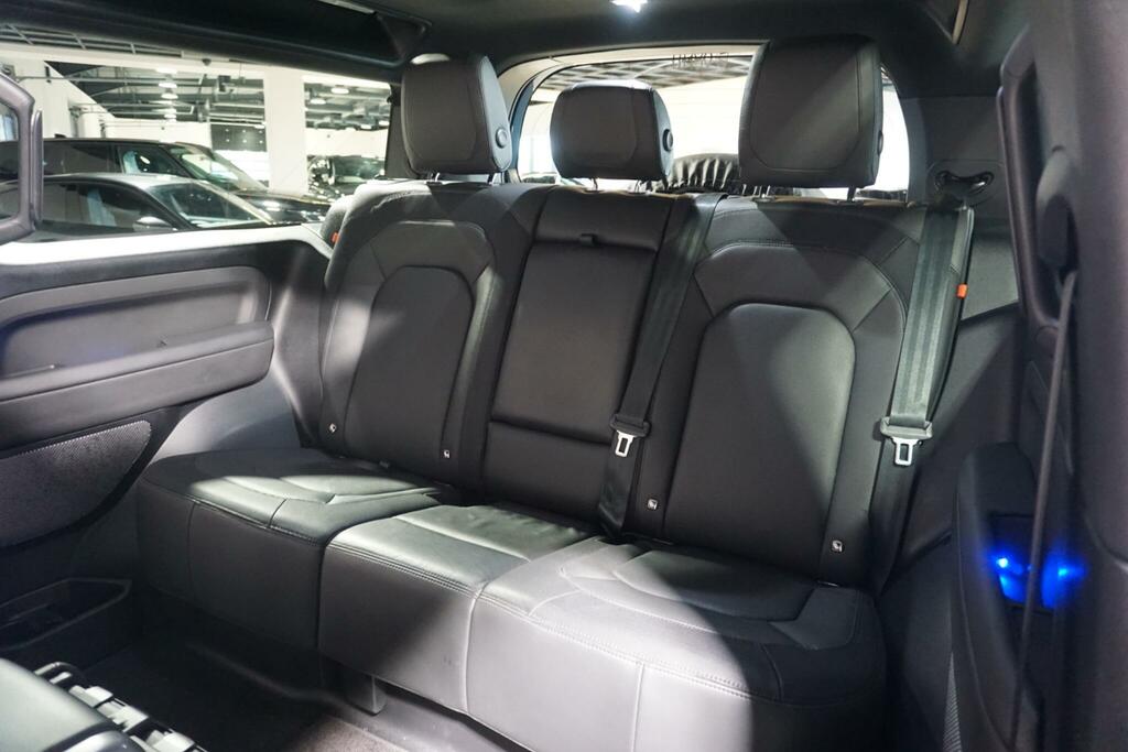 Land Rover Defender 90 X-dynamic Hse Black #10