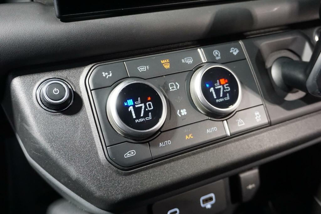 Land Rover Defender 90 X-dynamic Hse Black #55