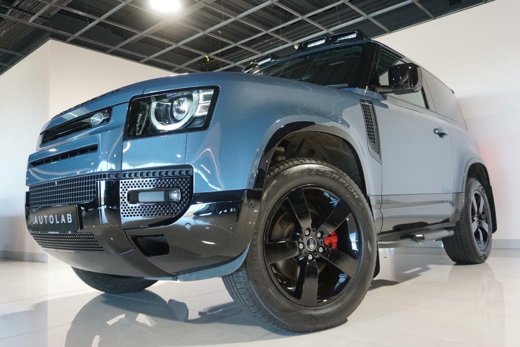 Land Rover Defender 90 X-dynamic Hse Black #26